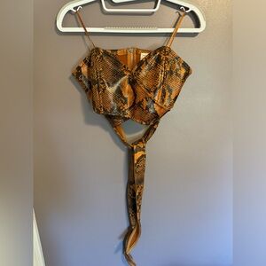 Urban Outfitters Snake Skin wrap up strapless crop top. Size medium. Amazing 🐍